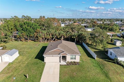 A home in PORT CHARLOTTE