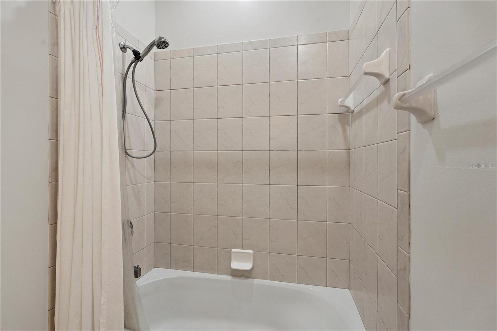 GRANADA - Residential