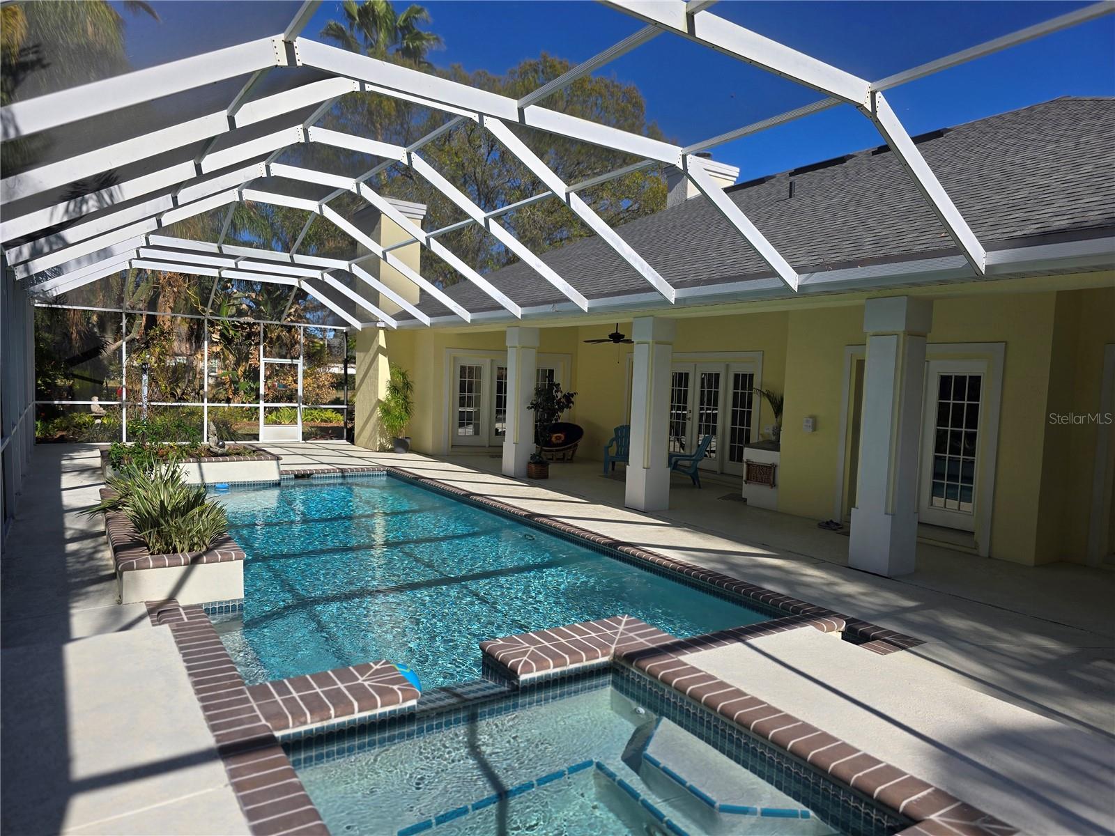 ELOISE POINTE ESTATES PB 72 PGS 4&5 - Residential