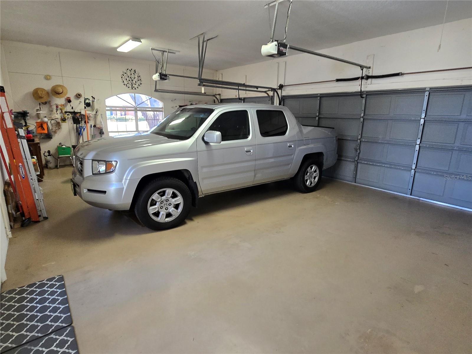 ELOISE POINTE ESTATES PB 72 PGS 4&5 - Residential