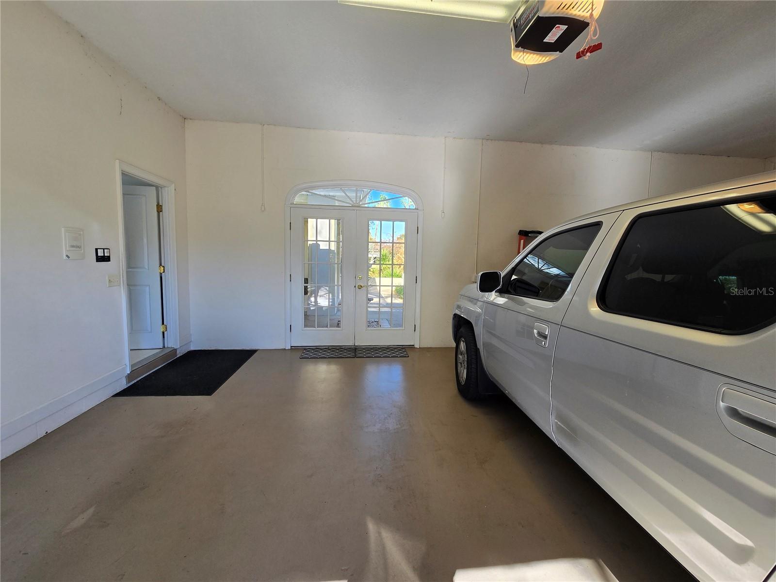 ELOISE POINTE ESTATES PB 72 PGS 4&5 - Residential