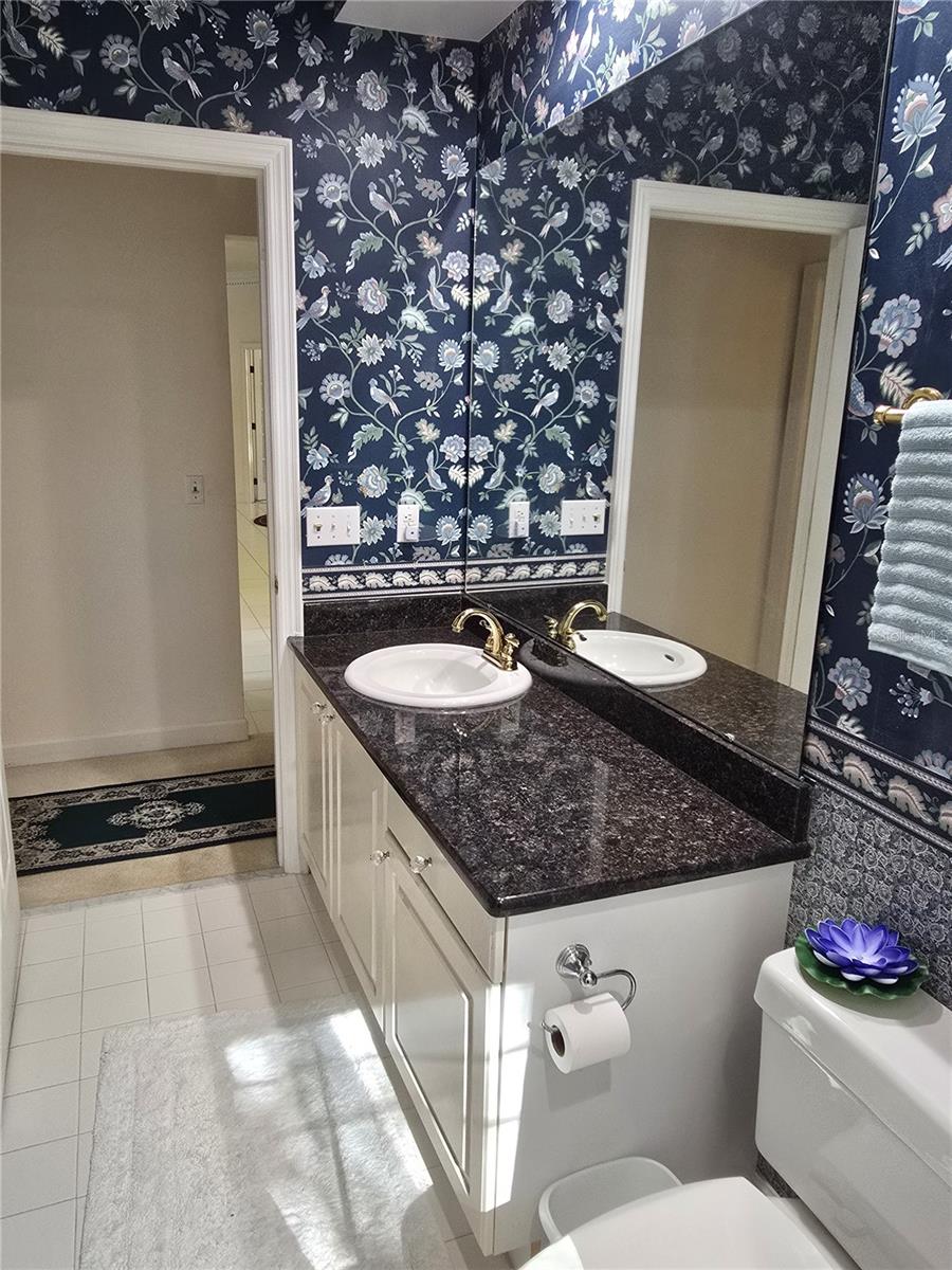 ELOISE POINTE ESTATES PB 72 PGS 4&5 - Residential