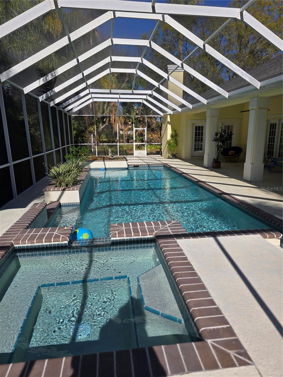 ELOISE POINTE ESTATES PB 72 PGS 4&5 - Residential