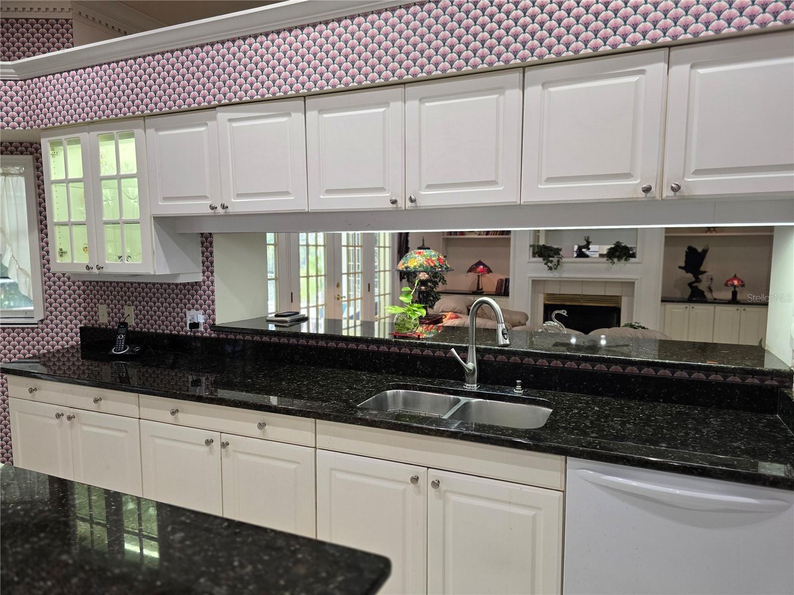 ELOISE POINTE ESTATES PB 72 PGS 4&5 - Residential