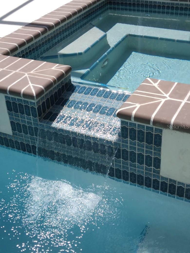 ELOISE POINTE ESTATES PB 72 PGS 4&5 - Residential