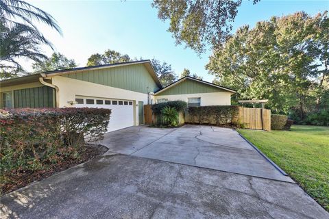 A home in LONGWOOD