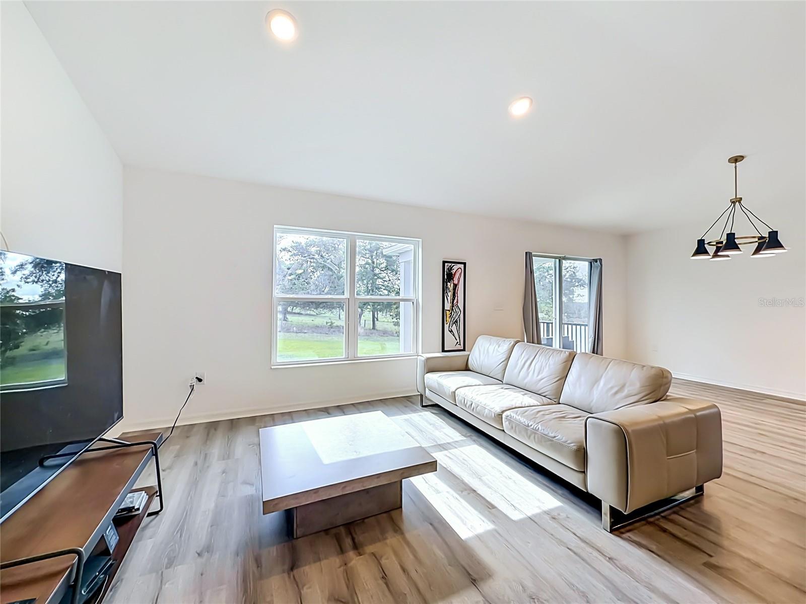 1507 GERANIUM DRIVE