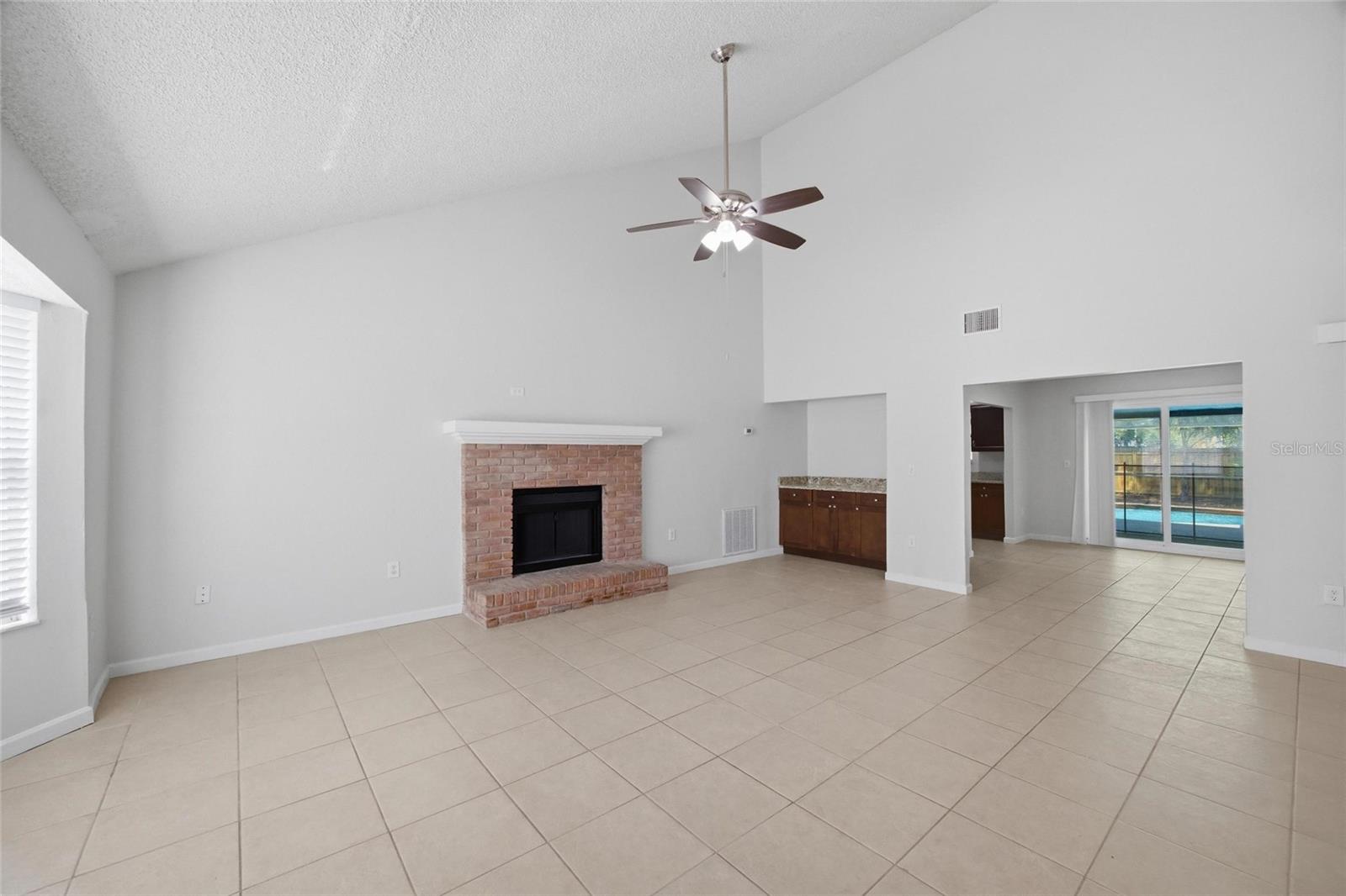 BLOOMINGDALE SEC W - Residential