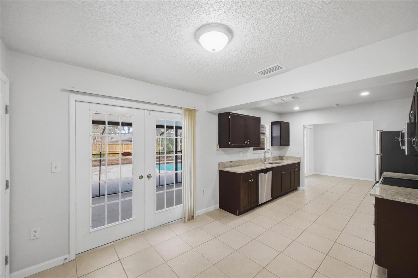 BLOOMINGDALE SEC W - Residential