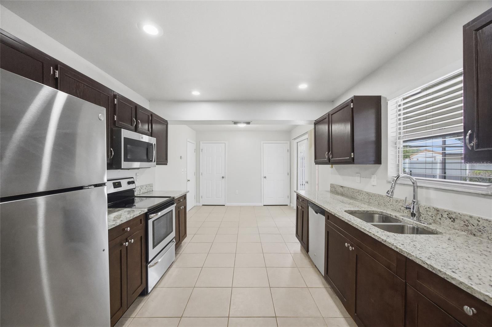 BLOOMINGDALE SEC W - Residential
