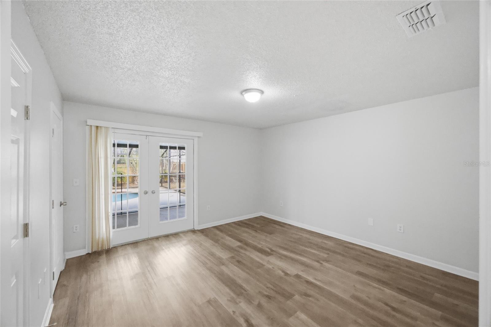 BLOOMINGDALE SEC W - Residential