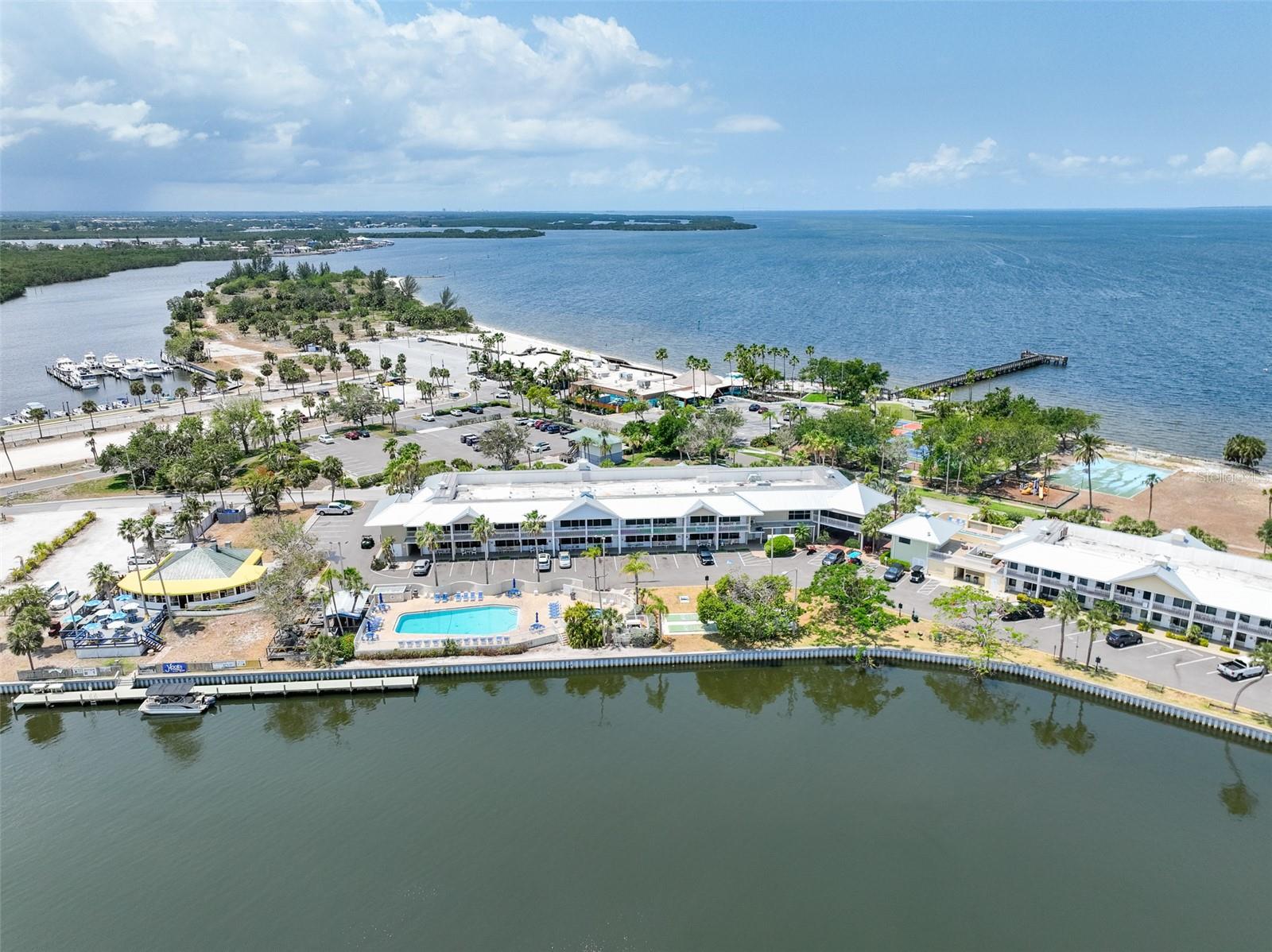 ISLAND RESORT AT MARINERS CLUB - Residential