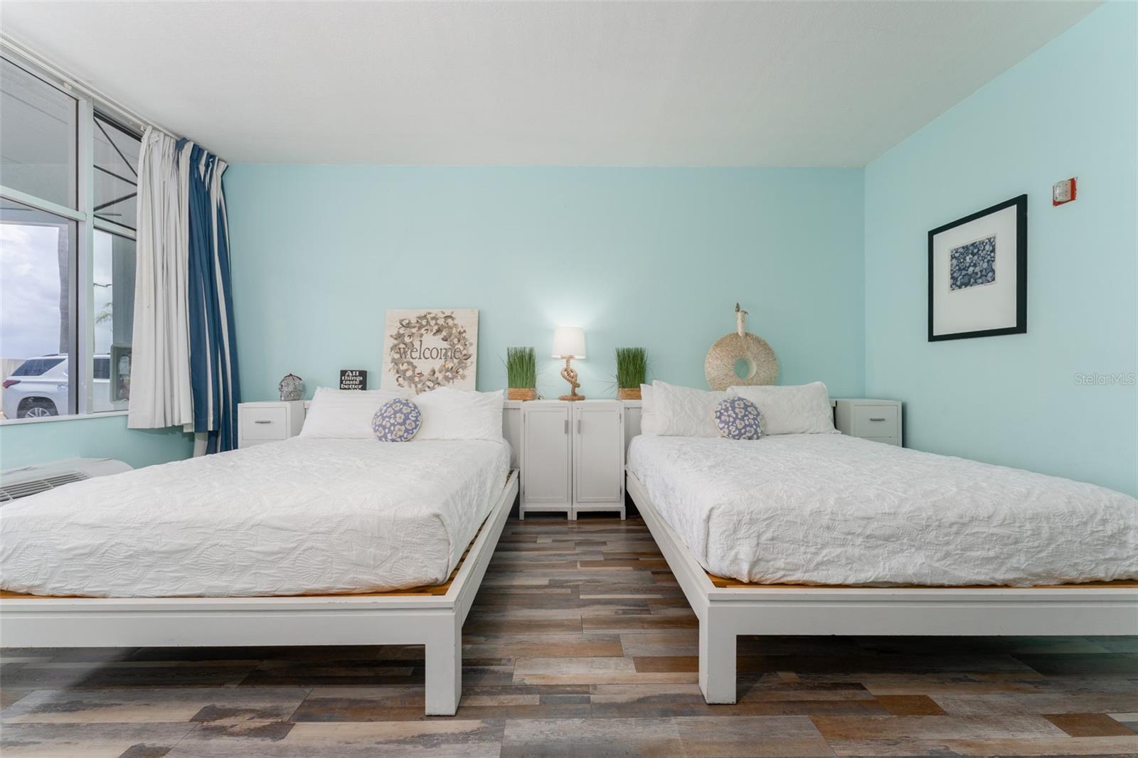 ISLAND RESORT AT MARINERS CLUB - Residential