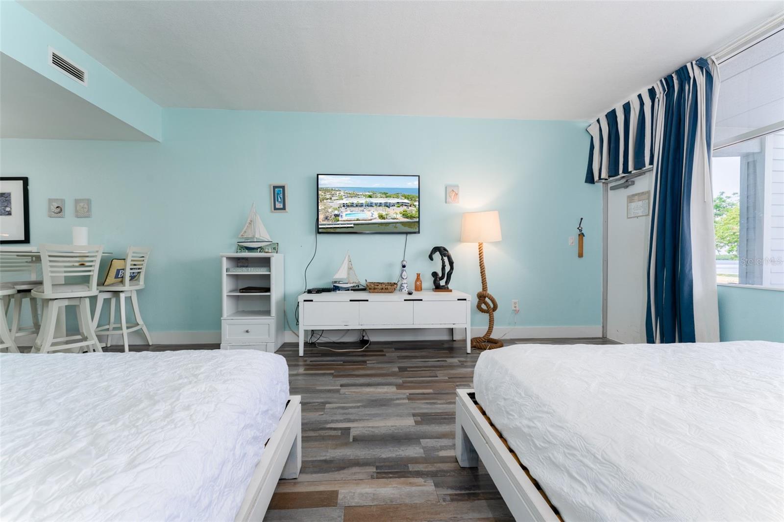 ISLAND RESORT AT MARINERS CLUB - Residential