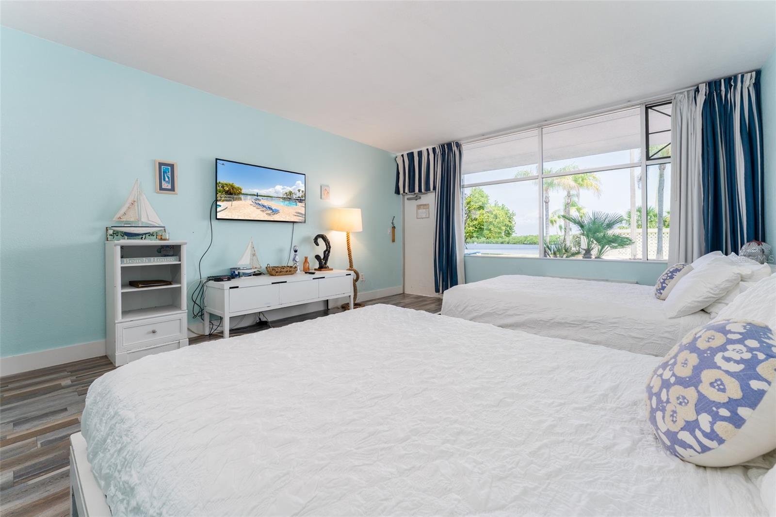 ISLAND RESORT AT MARINERS CLUB - Residential