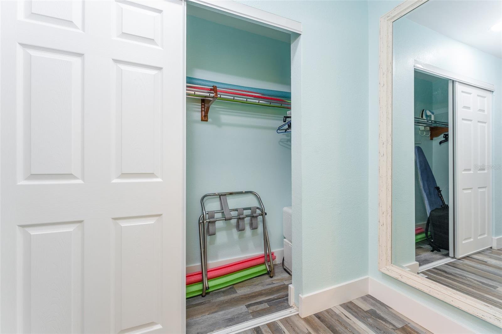 ISLAND RESORT AT MARINERS CLUB - Residential