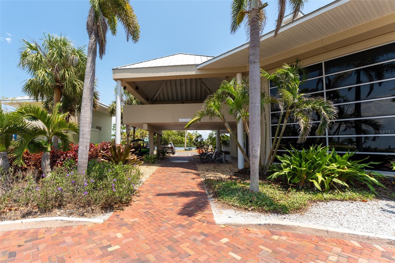 ISLAND RESORT AT MARINERS CLUB - Residential