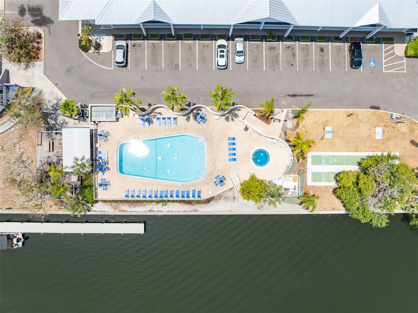 ISLAND RESORT AT MARINERS CLUB - Residential