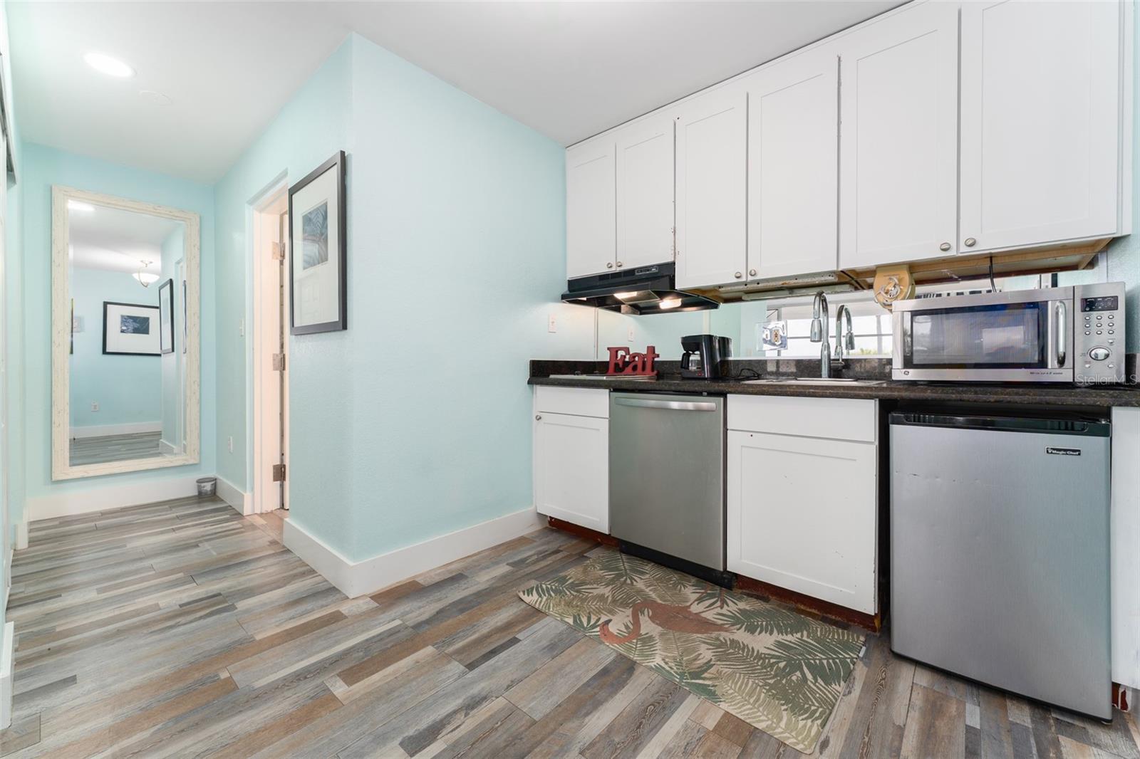 ISLAND RESORT AT MARINERS CLUB - Residential