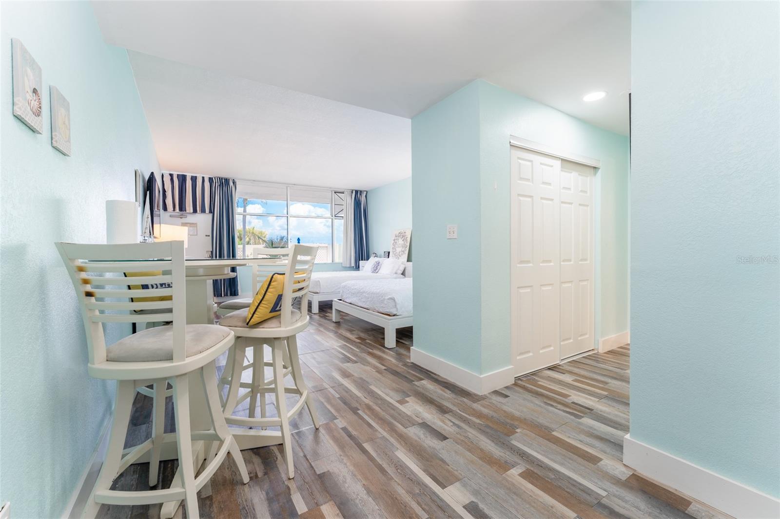 ISLAND RESORT AT MARINERS CLUB - Residential