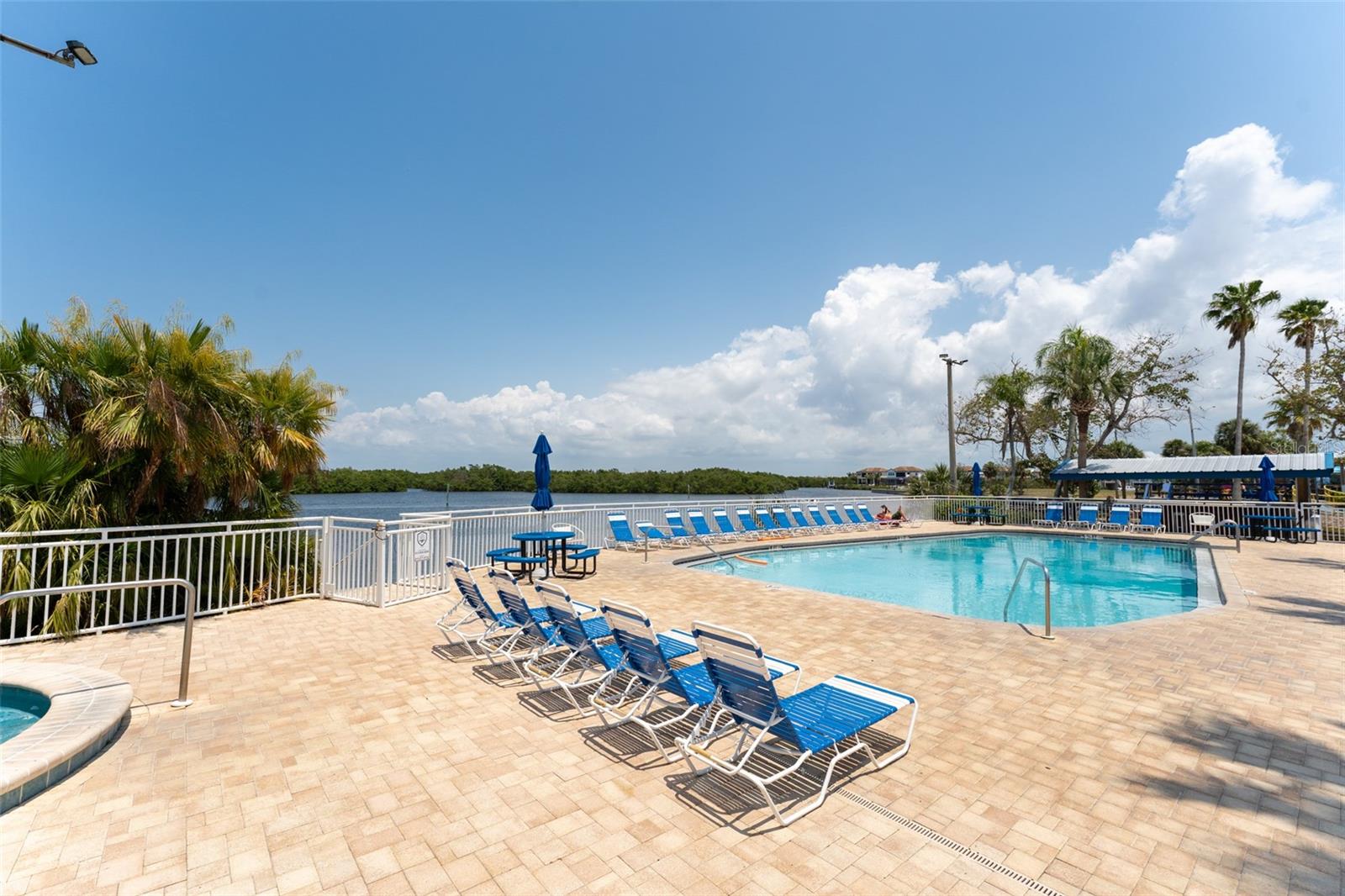 ISLAND RESORT AT MARINERS CLUB - Residential