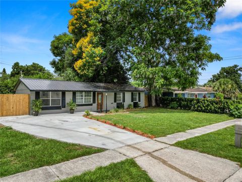 A home in LAKELAND