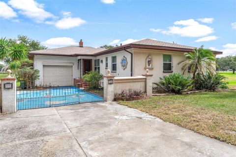 Photo of 726 S 9th Street, Leesburg, FL 34748 (MLS # G5102441)