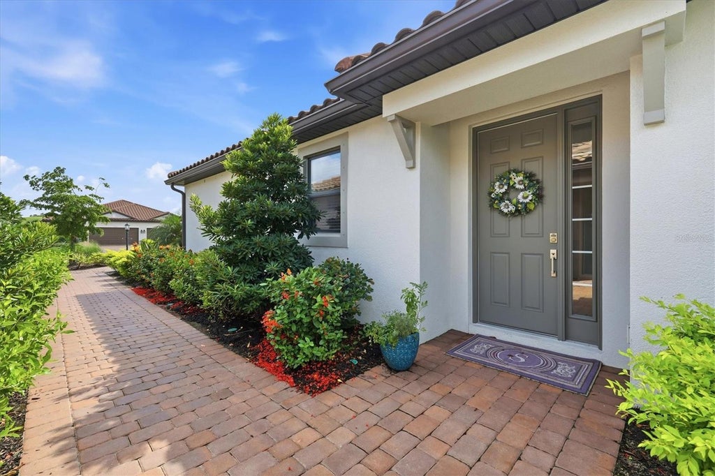 Photo of 6206 Plateau Court, Bradenton, FL 34203 (MLS # A4709306)