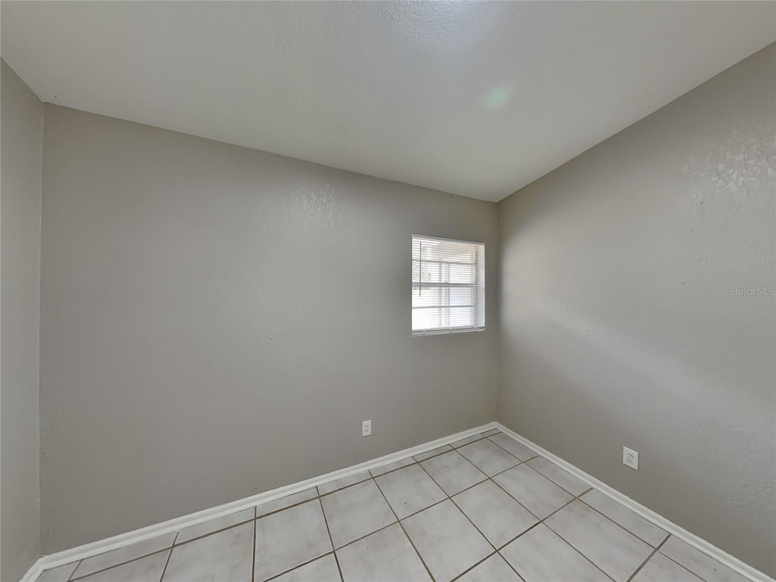 EASTBROOK SUB UNIT 03 - Residential Lease