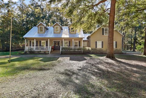 A home in HIGH SPRINGS