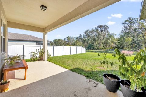 A home in WINTER HAVEN