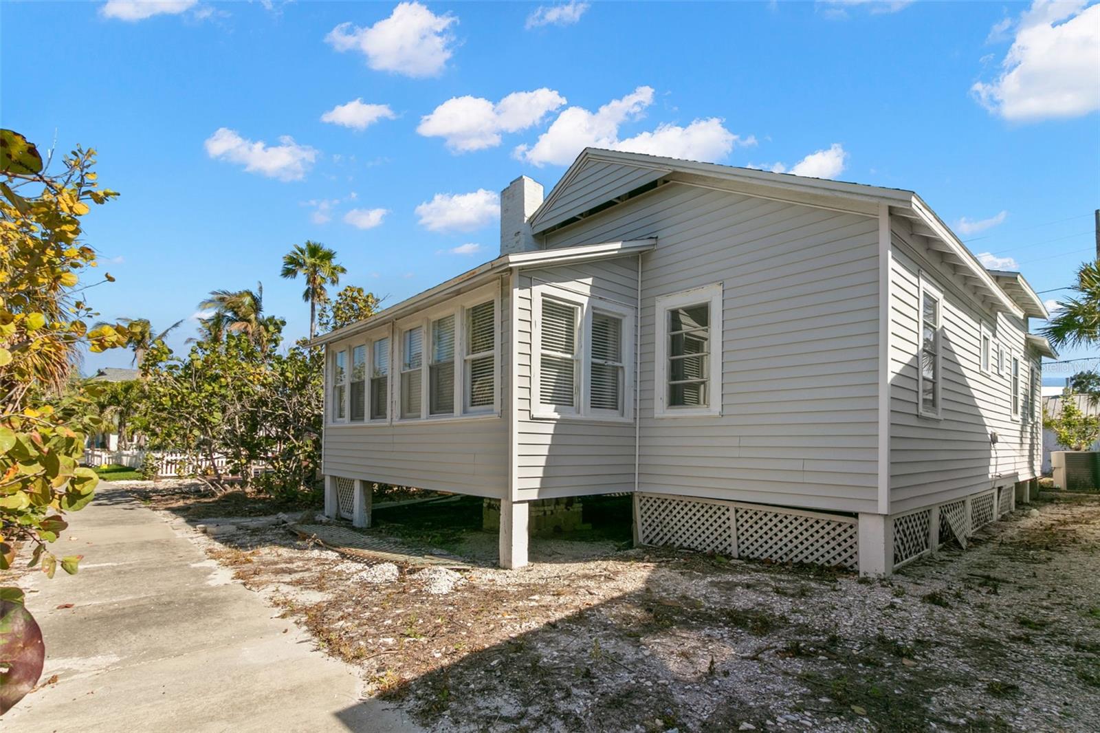 12404 SUNSHINE LANE