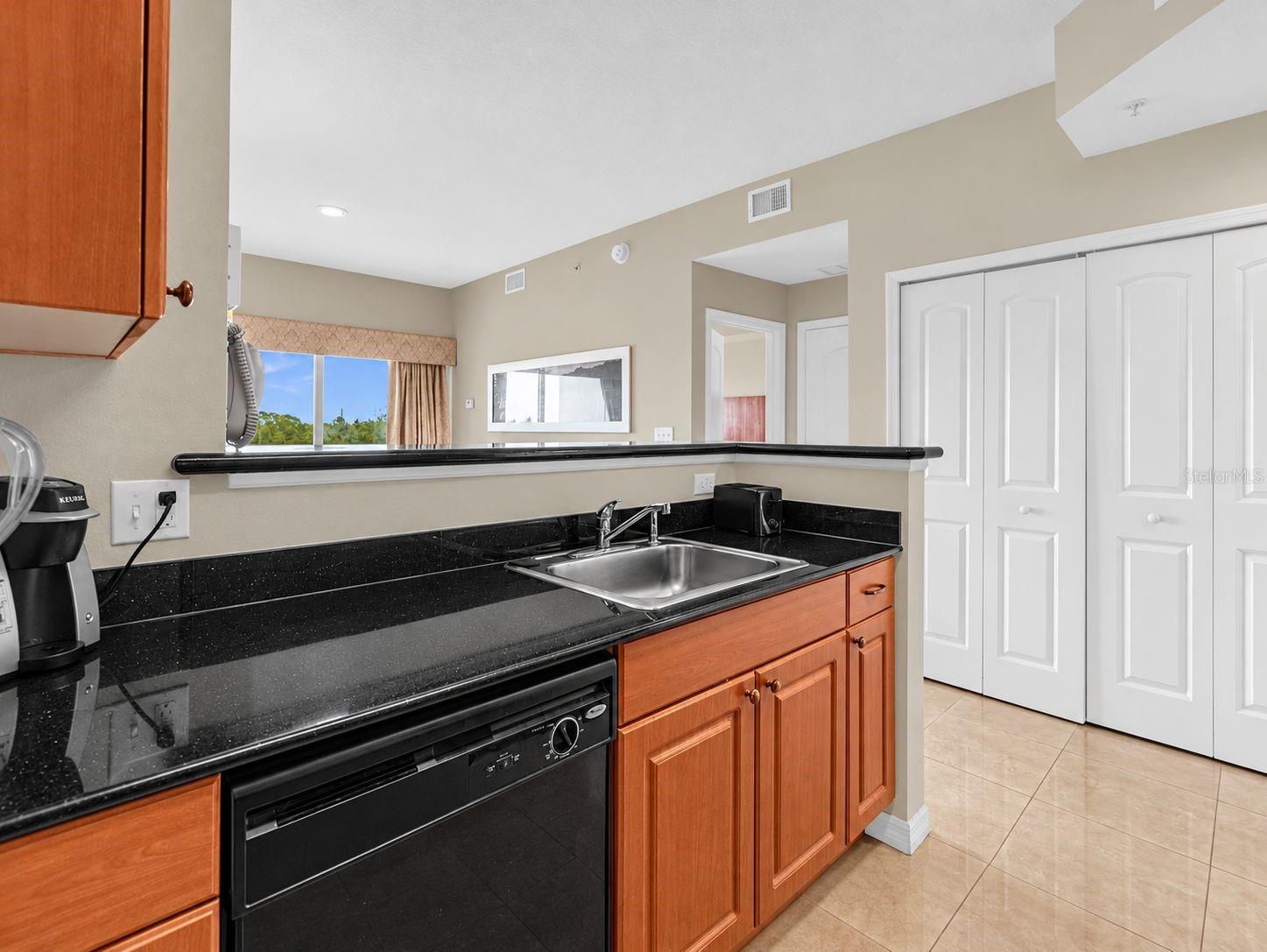 7395 UNIVERSAL BOULEVARD 504