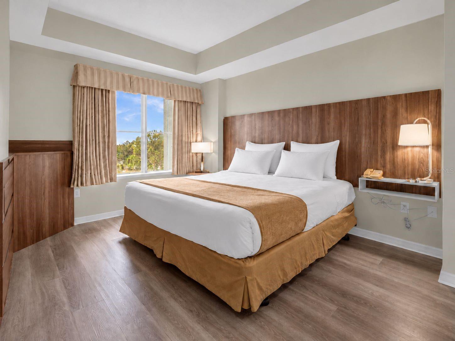 7395 UNIVERSAL BOULEVARD 504