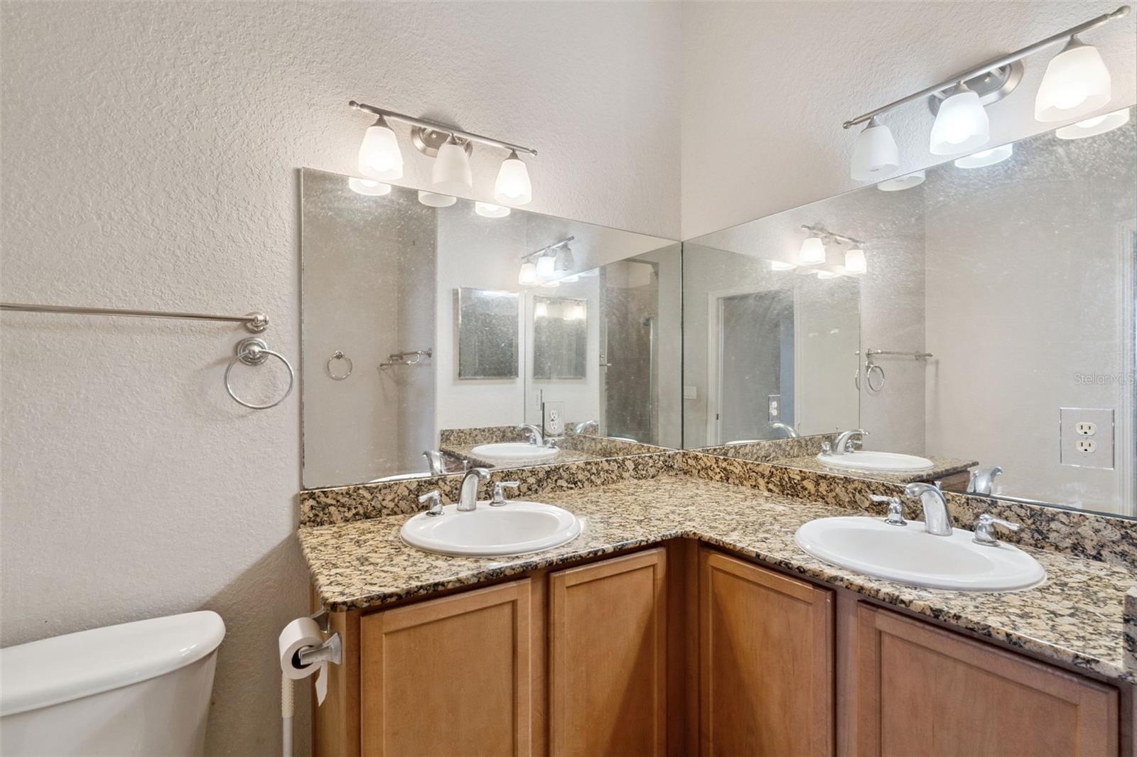 THE VILLAS AT GREEN GATE - Residential