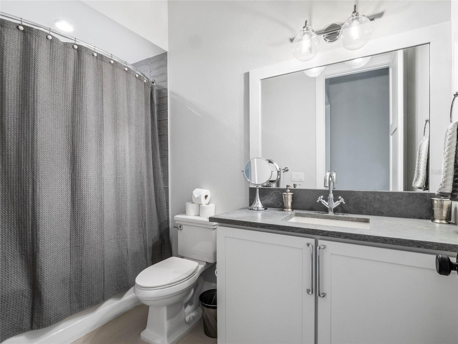 BALDWIN PARK UN #9A - Residential