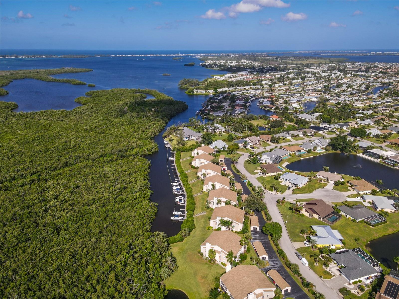 BAY HOLLOW - Residential