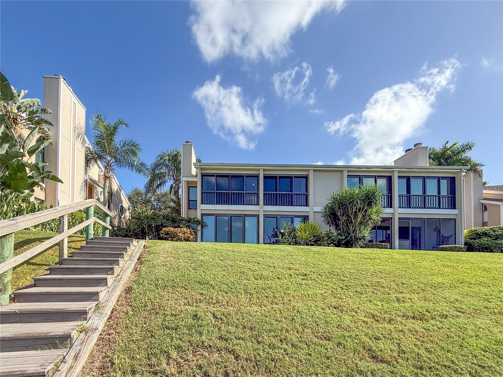 BAY HOLLOW - Residential