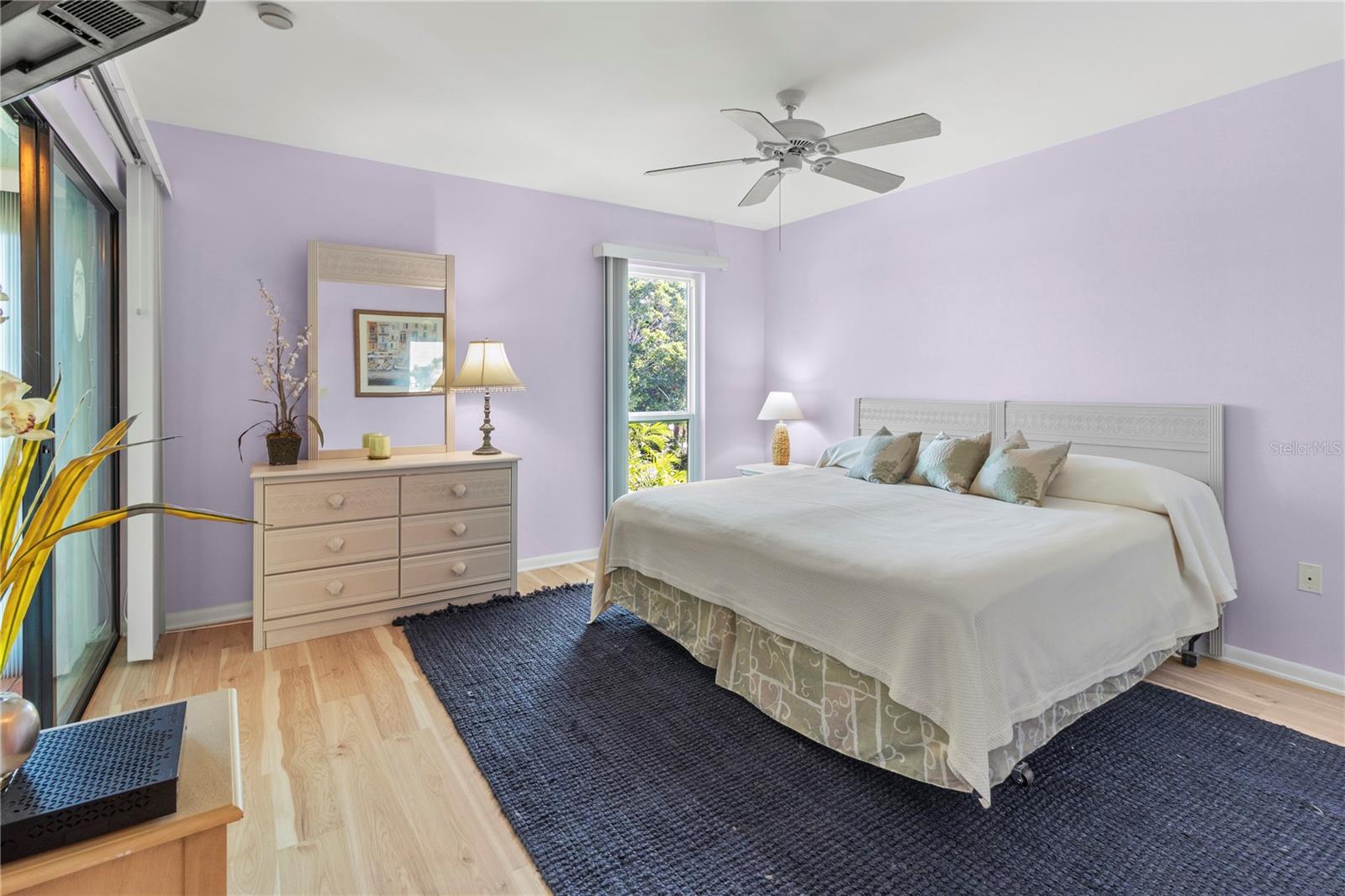 BAY HOLLOW - Residential