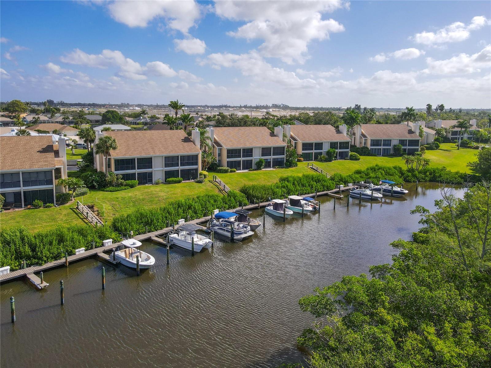 BAY HOLLOW - Residential