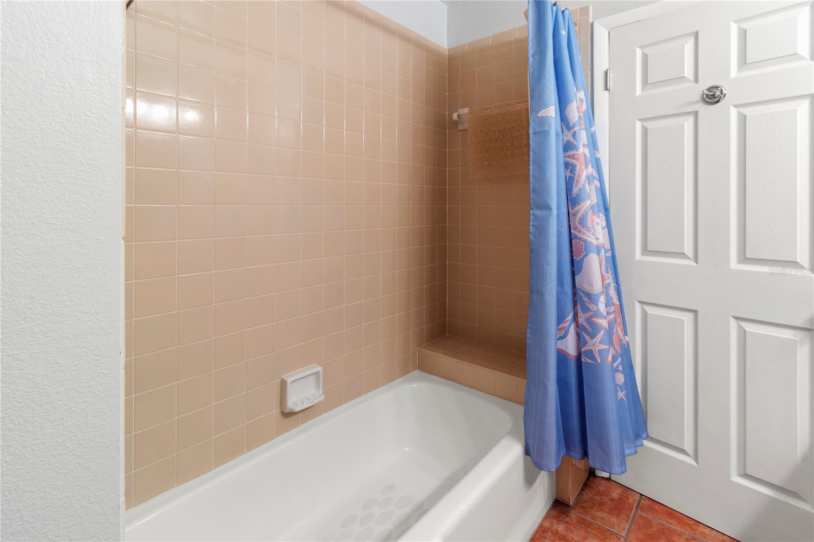 BAY HOLLOW - Residential