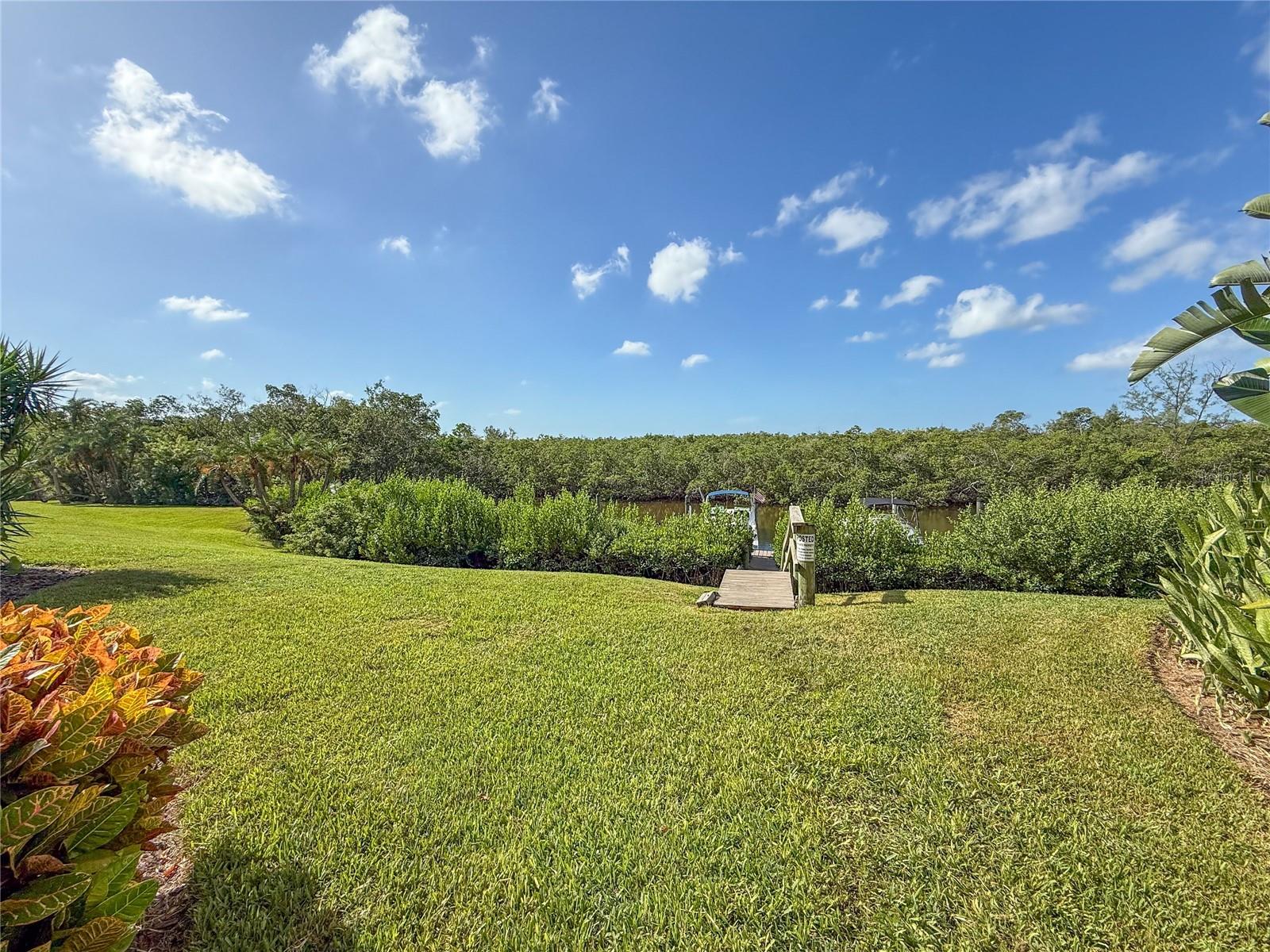 BAY HOLLOW - Residential