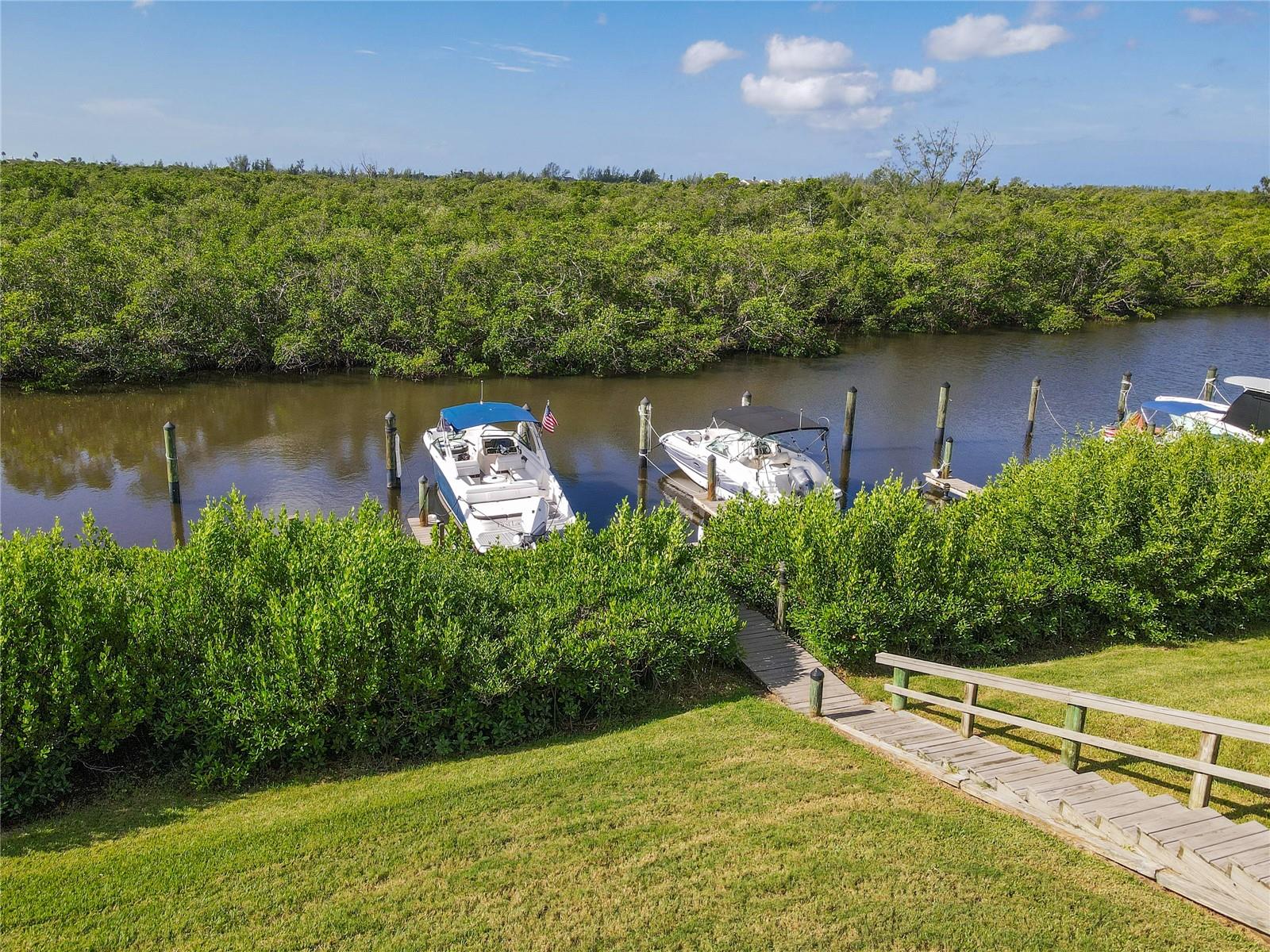 BAY HOLLOW - Residential