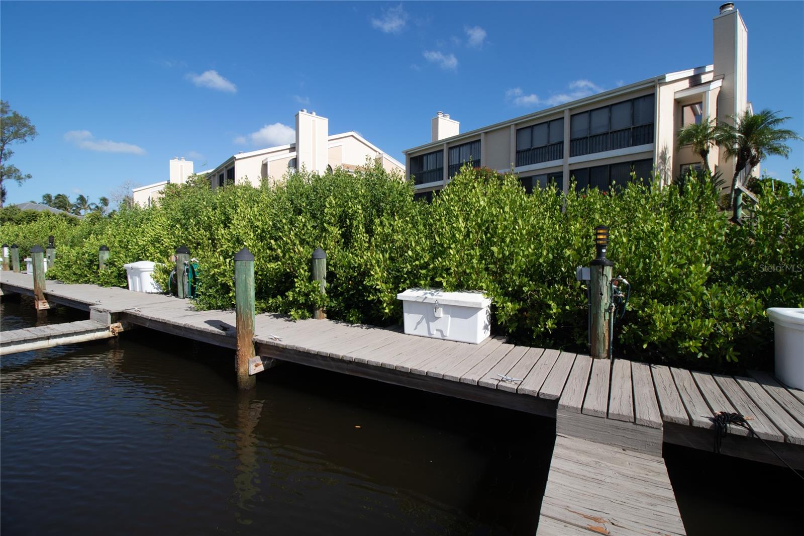 BAY HOLLOW - Residential