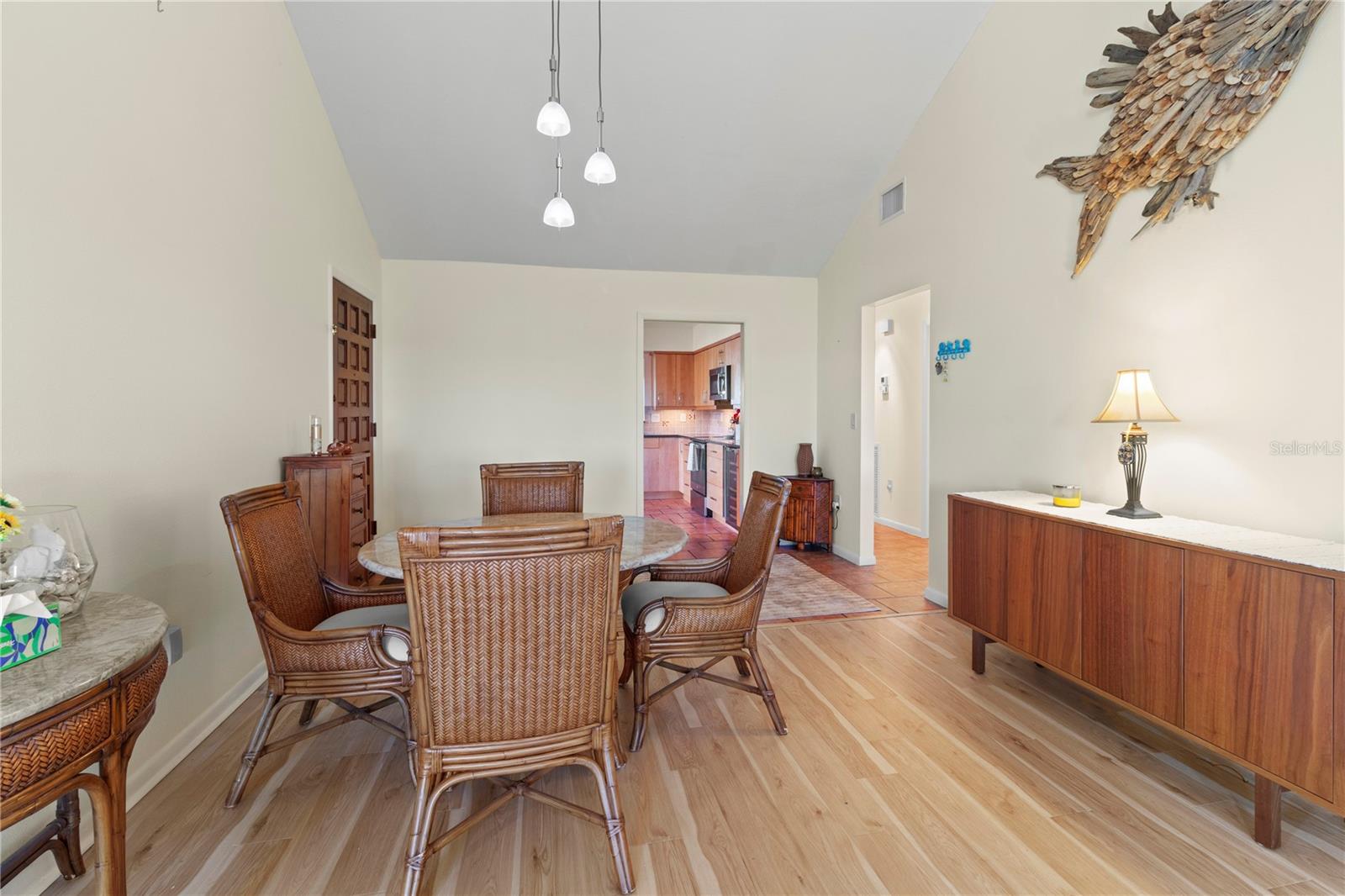 BAY HOLLOW - Residential