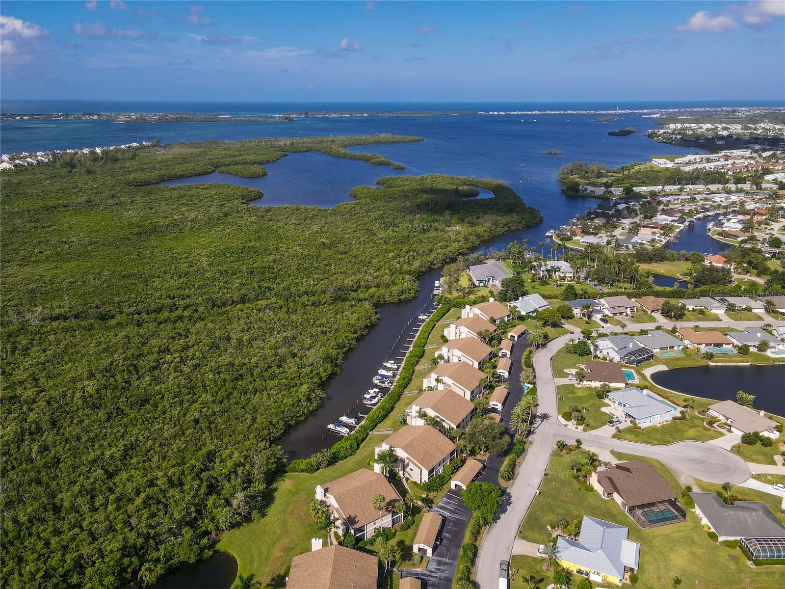 BAY HOLLOW - Residential