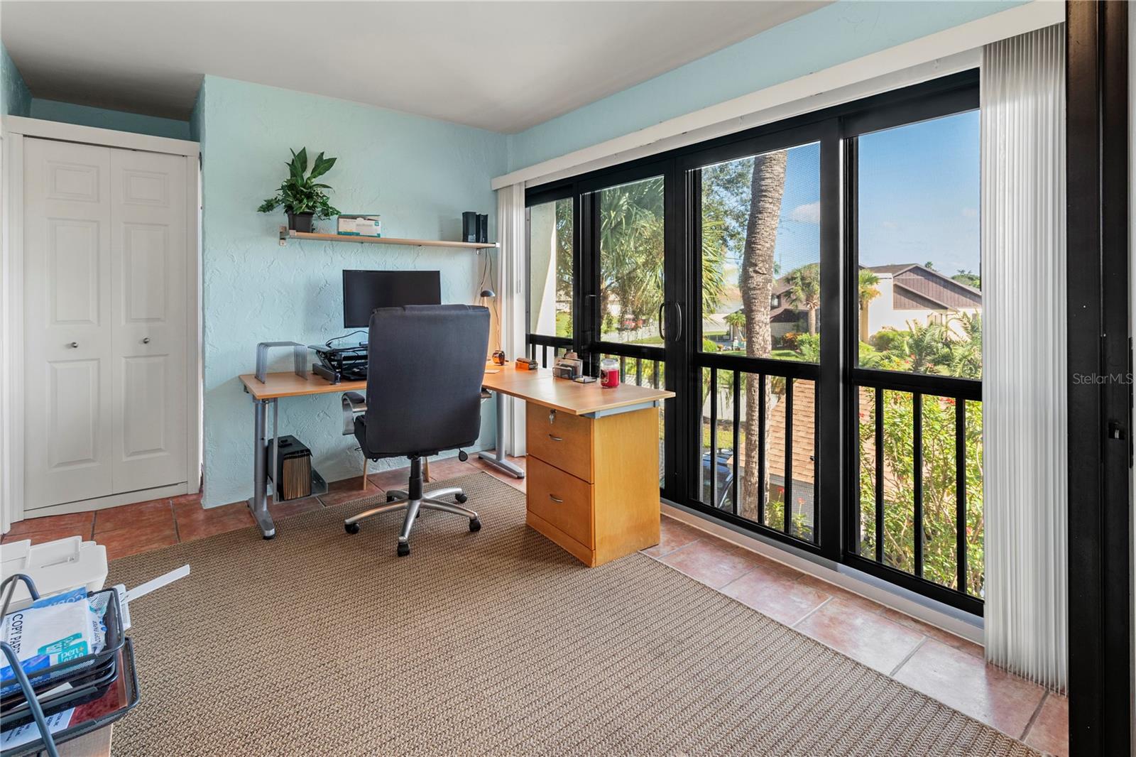 BAY HOLLOW - Residential