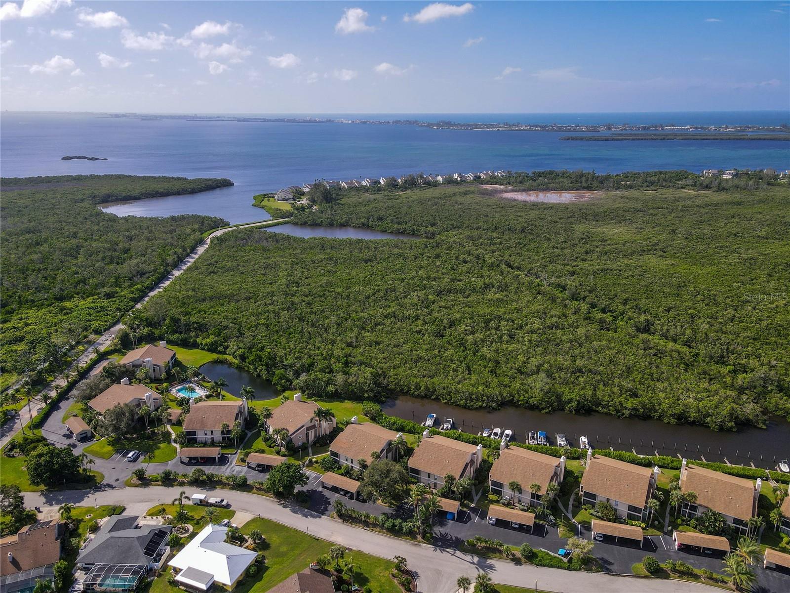 BAY HOLLOW - Residential