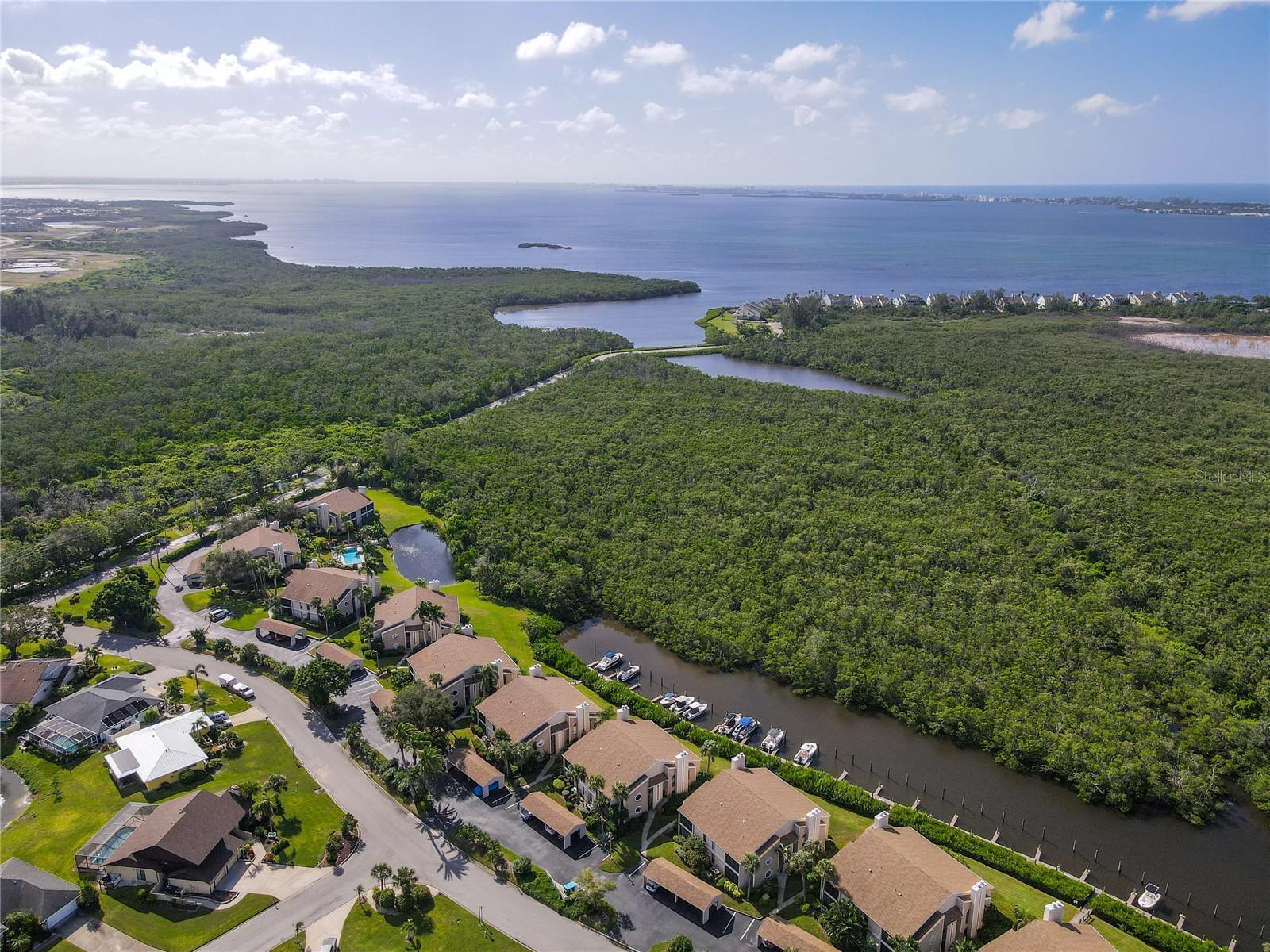 BAY HOLLOW - Residential