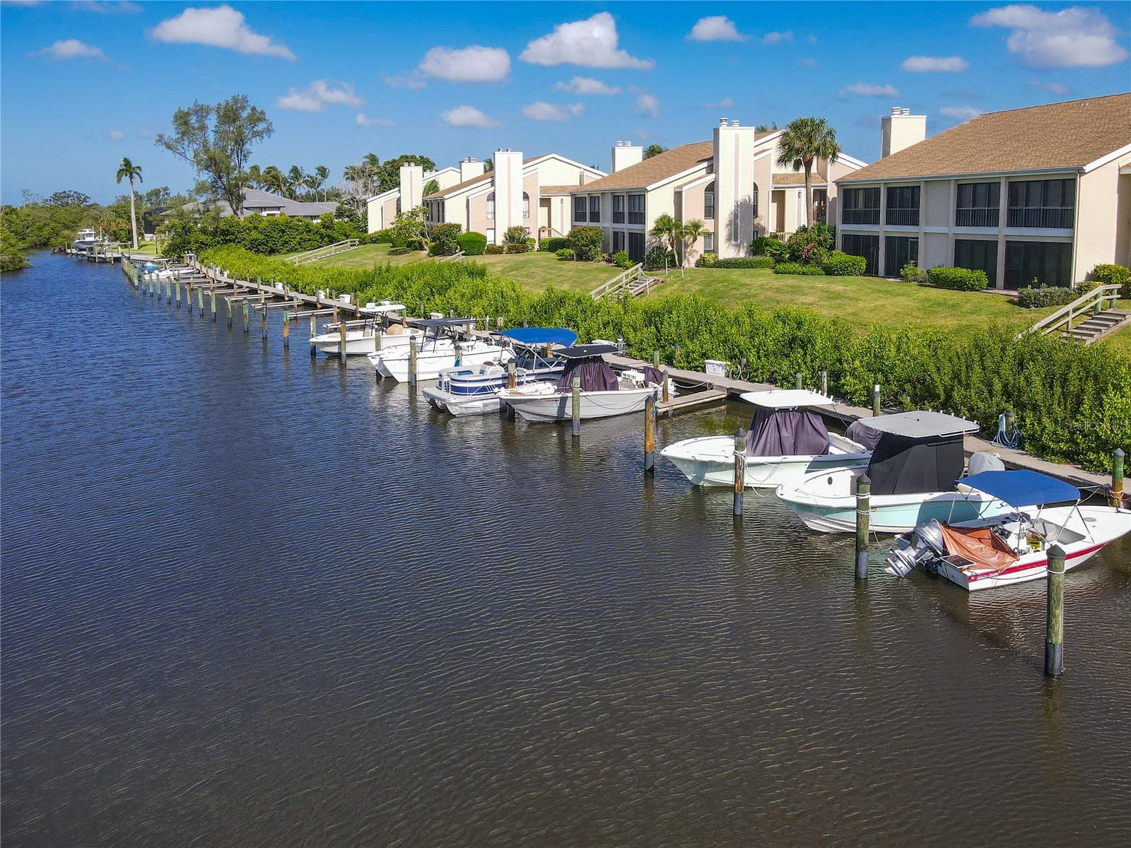 BAY HOLLOW - Residential